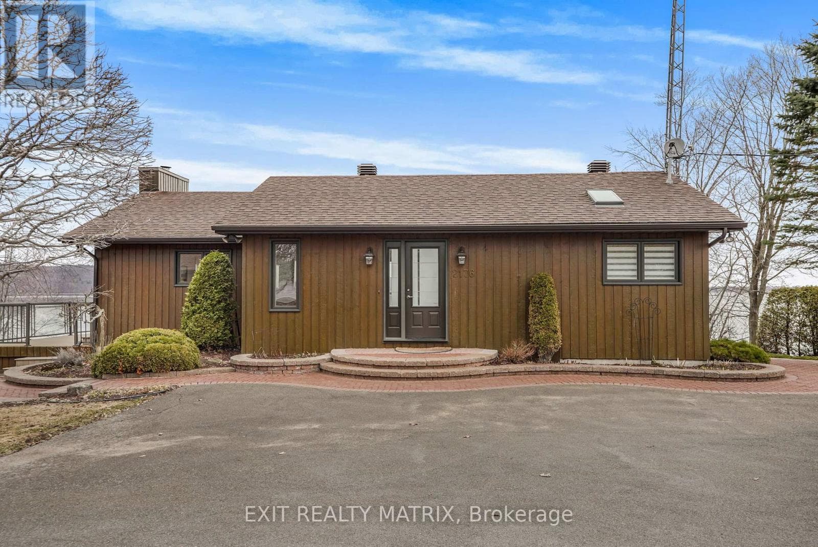 2176 BAY ROAD photo 4