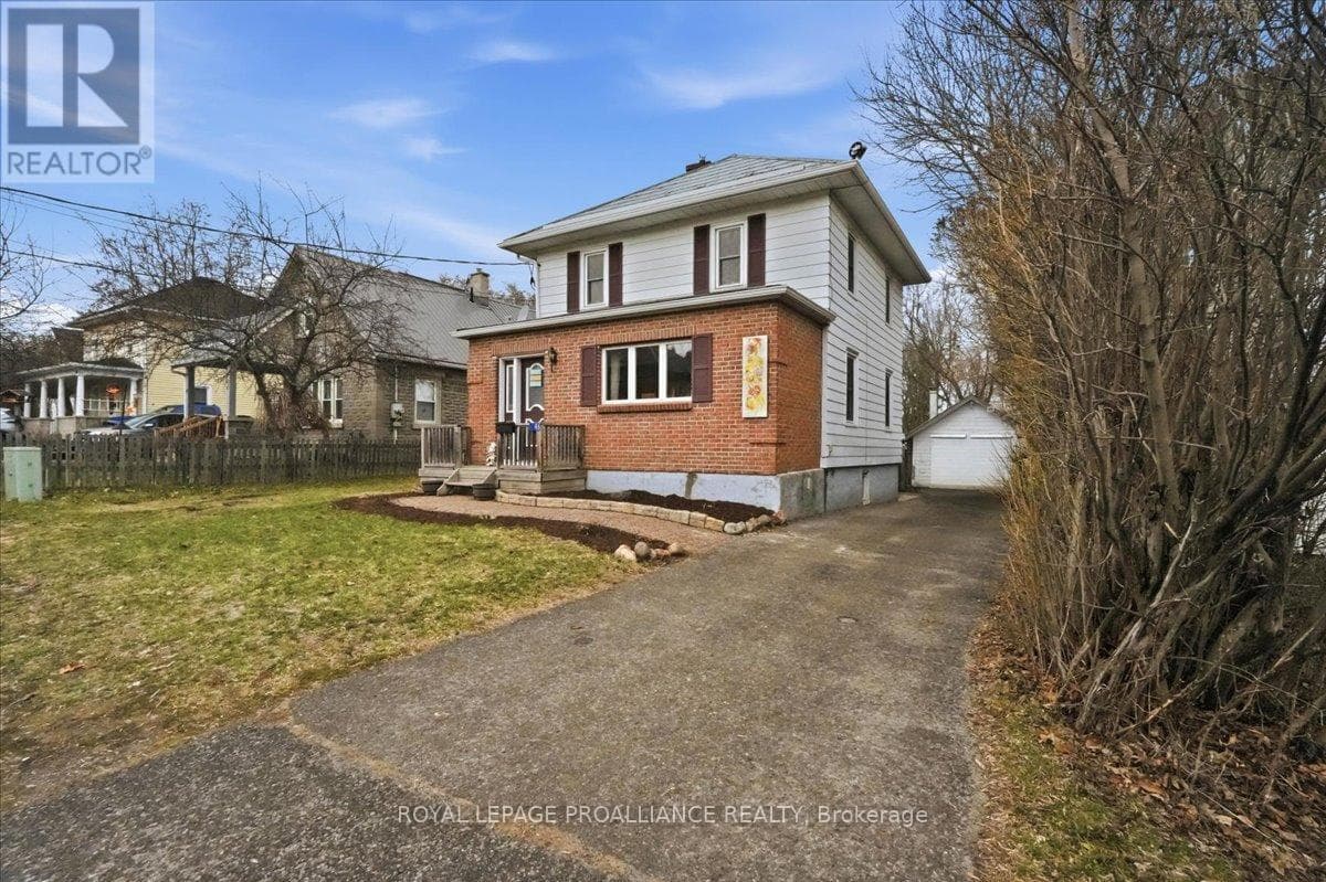 46 VICTORIA STREET photo 2