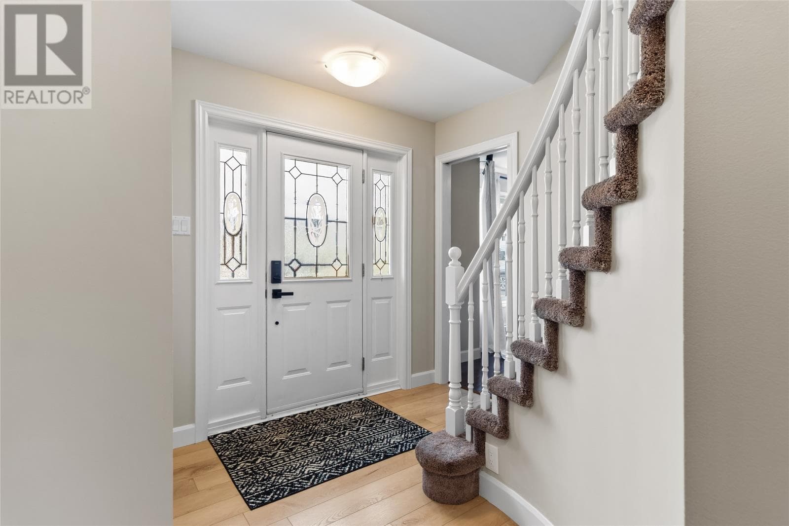 15 Tampa Drive photo 3