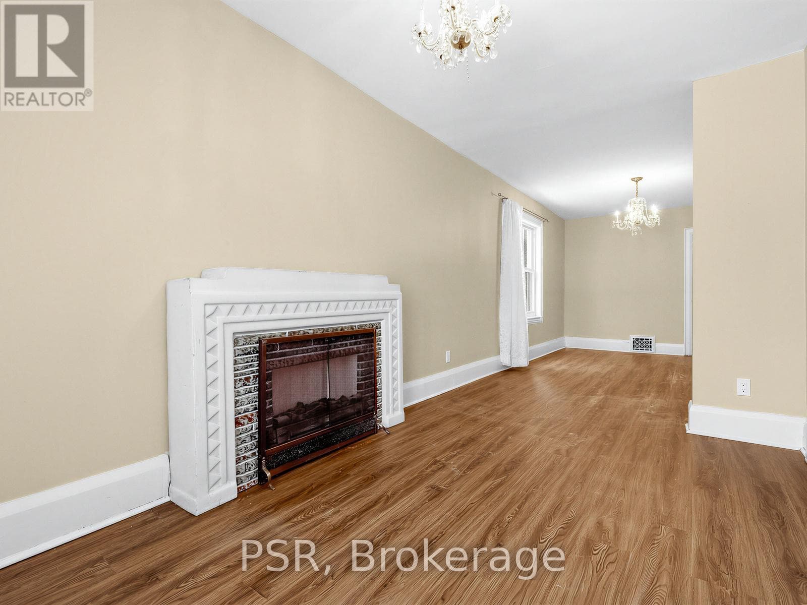 459 MANOR ROAD E photo 5