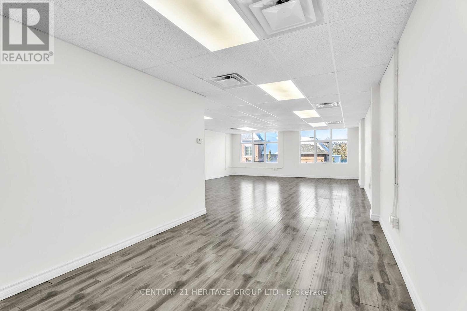212 - 222 FINCH AVENUE W photo 2