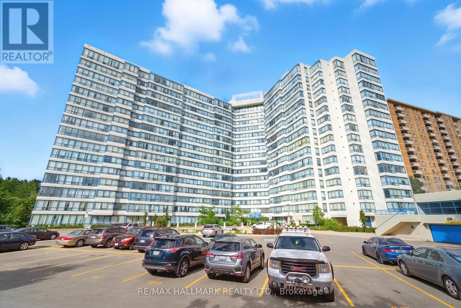 #802 - 3050 ELLESMERE ROAD photo 3