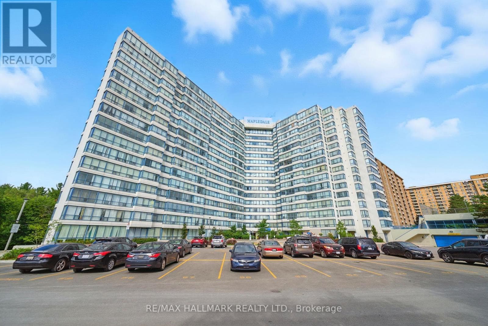 #802 - 3050 ELLESMERE ROAD photo 4