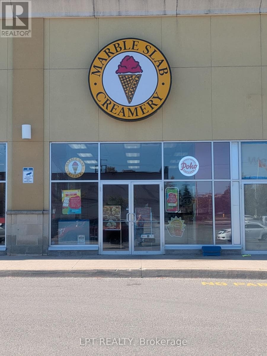 1 bath business at D1-A - 636 YONGE STREET — $164,900