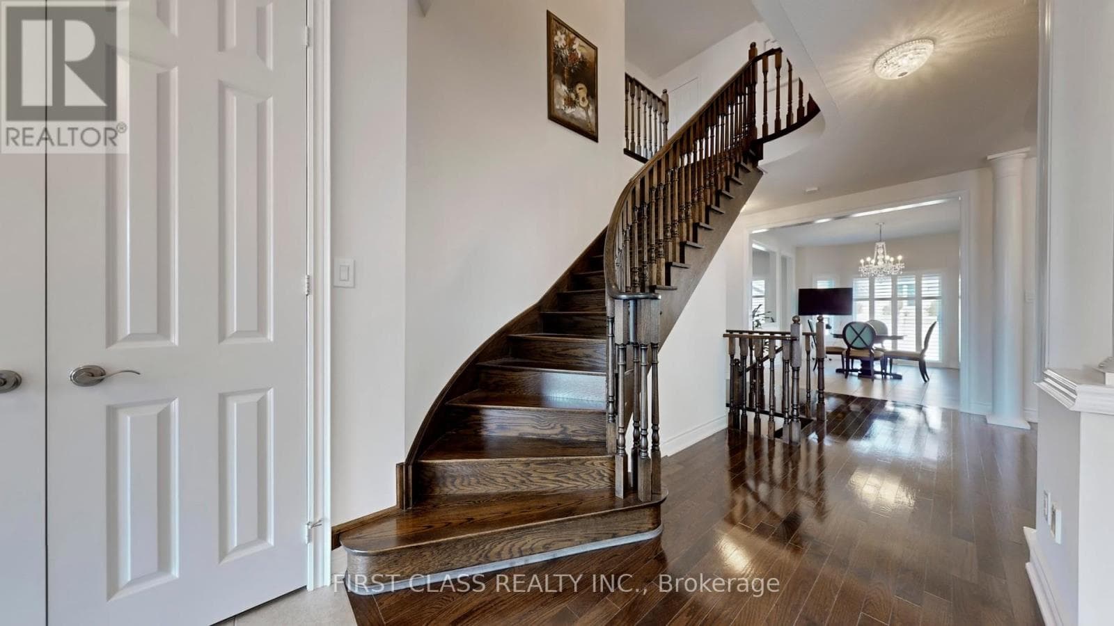 93 ROYAL WEST DRIVE photo 3