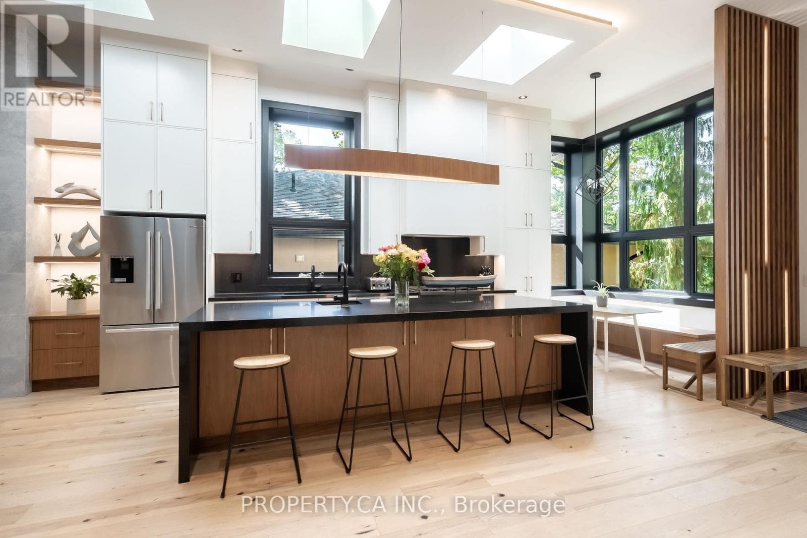 58 FARNINGHAM CRESCENT photo 4