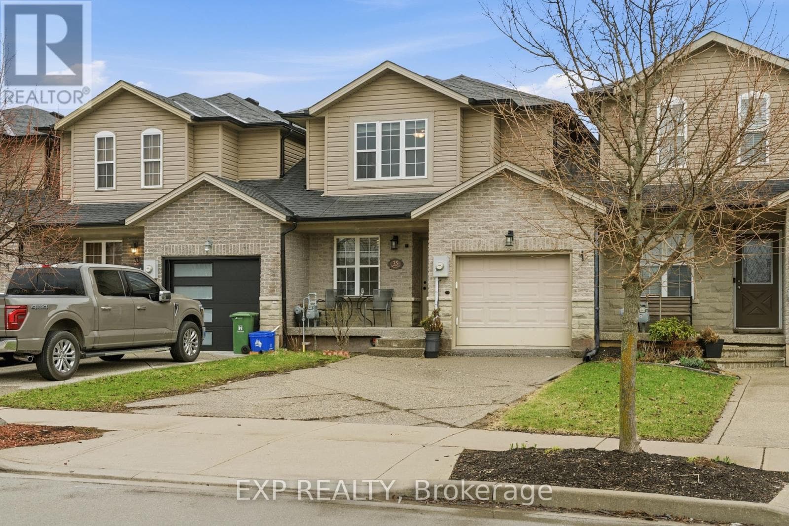 35 THAMES WAY photo 2