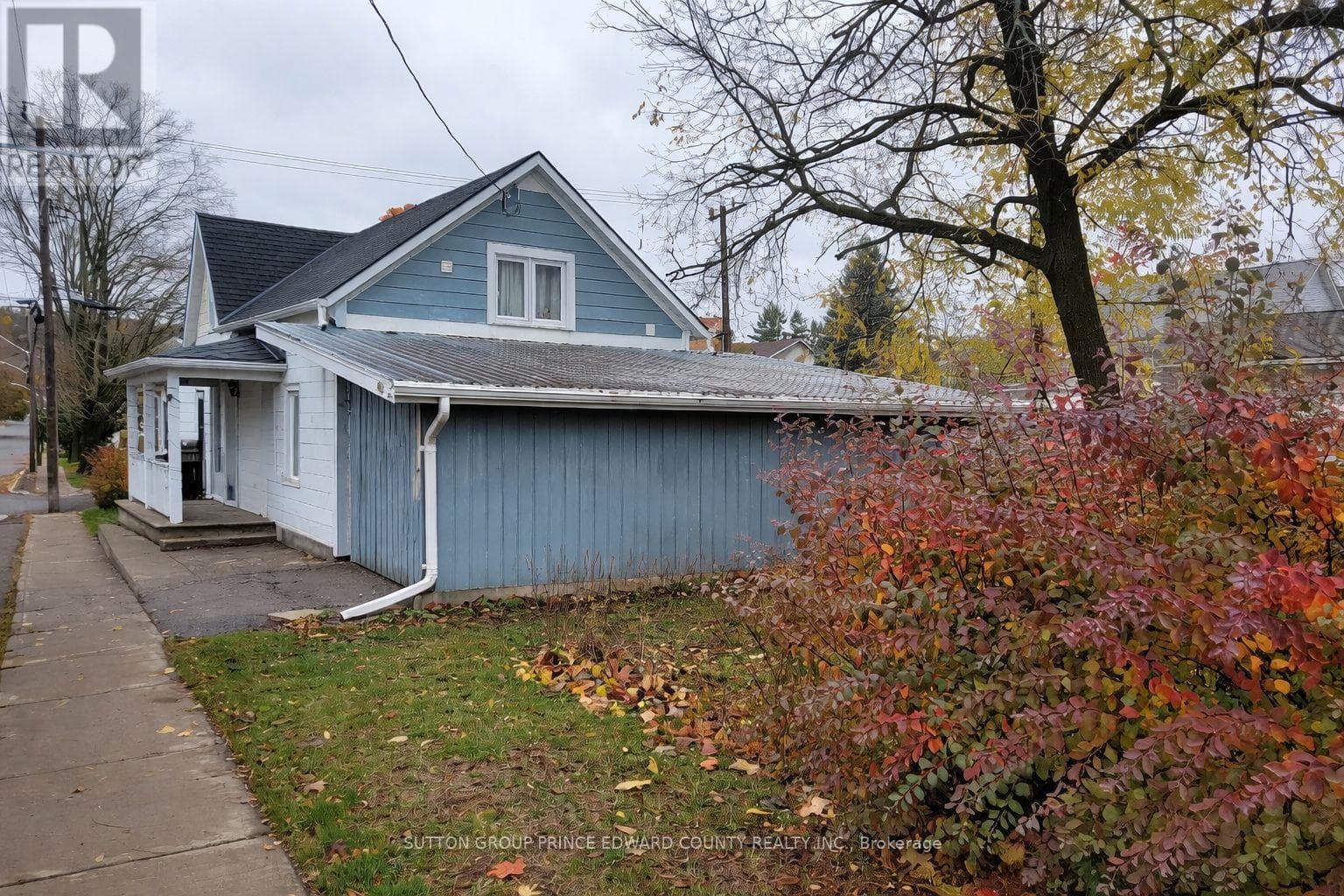 3 bed 2 bath single family at 11 LOW STREET — $459,000