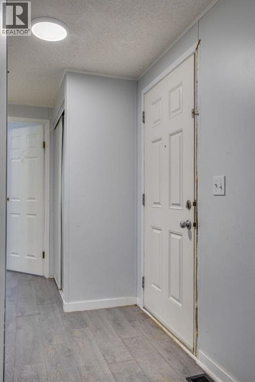 164 Grandview Crescent photo 3