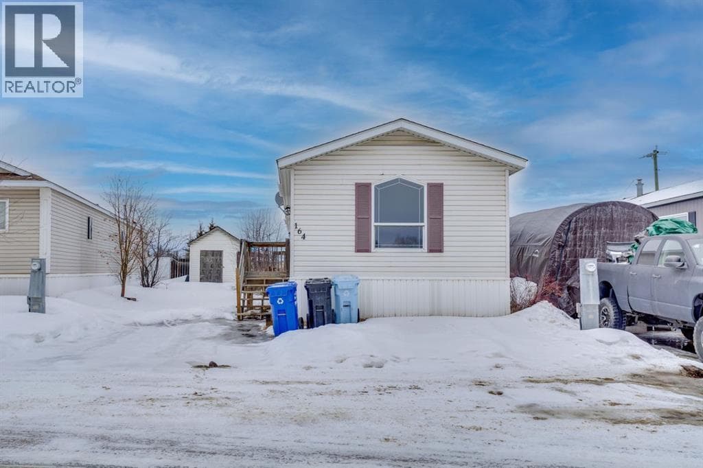 164 Grandview Crescent photo 2