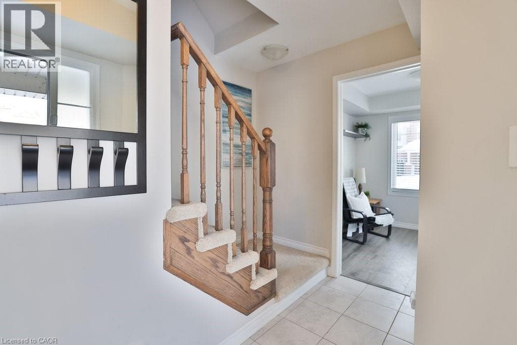 1133 DUIGNAN Crescent photo 5