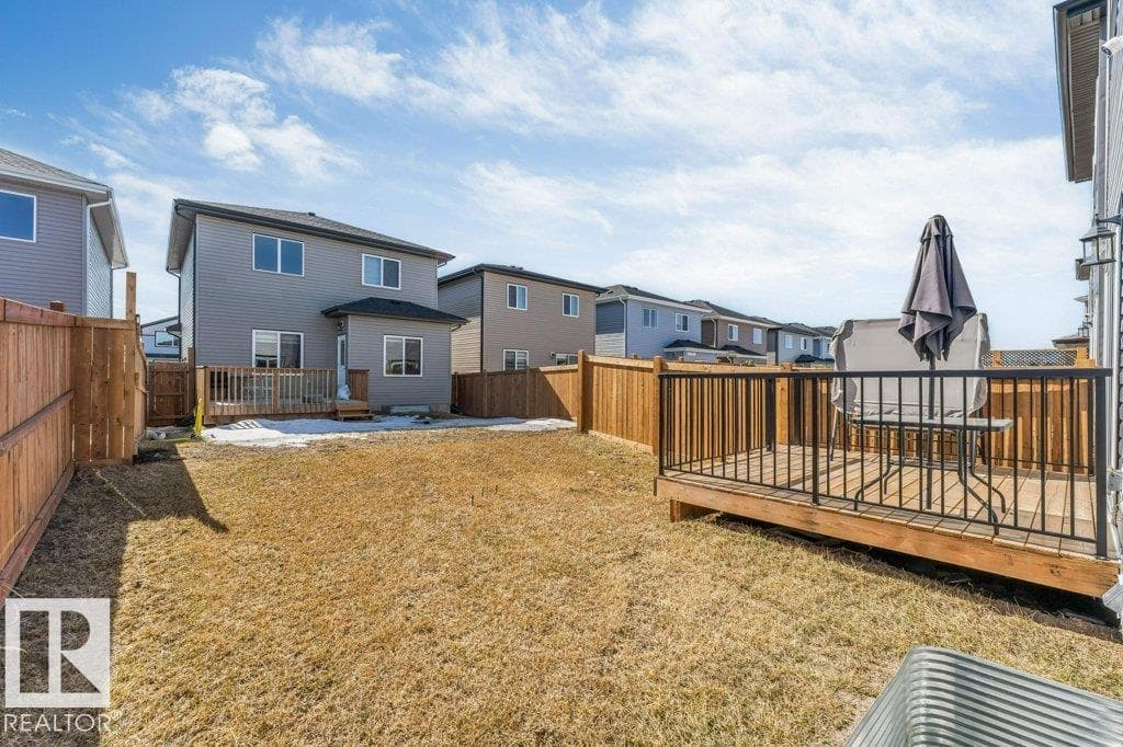 452 ROBERTS CR photo 4