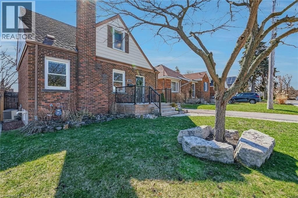 43 WOODBRIDGE Road photo 3
