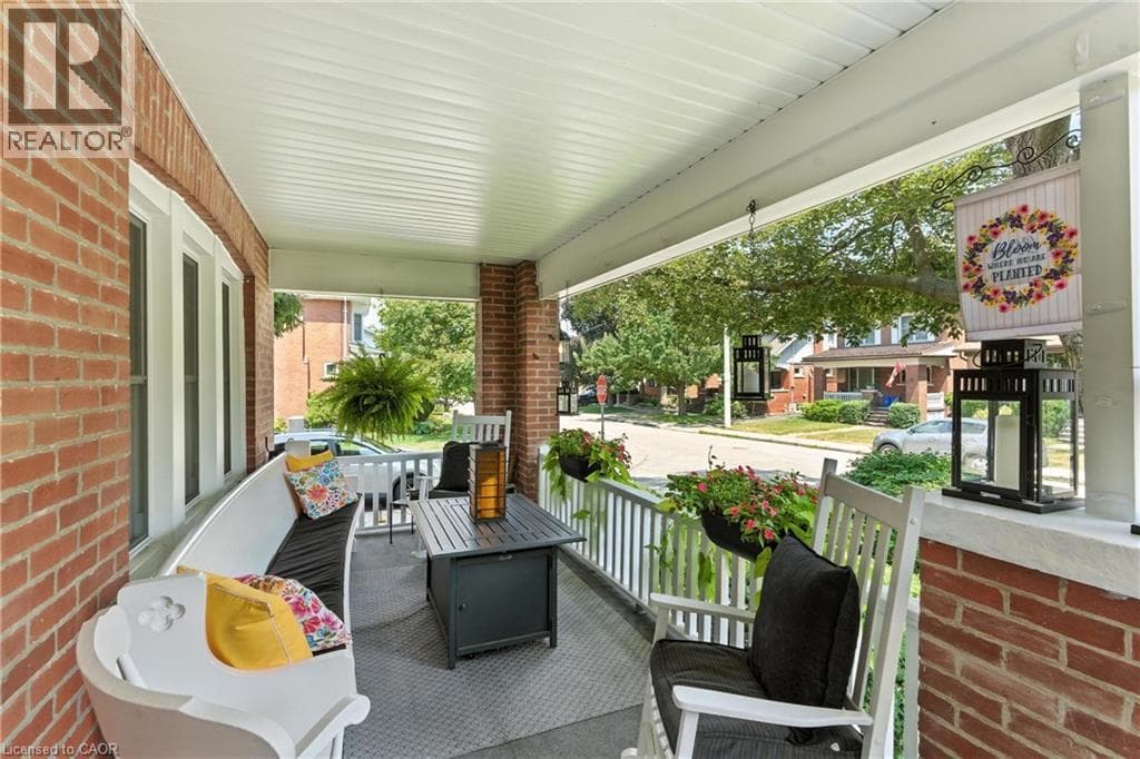 98 KENSINGTON Avenue S photo 5