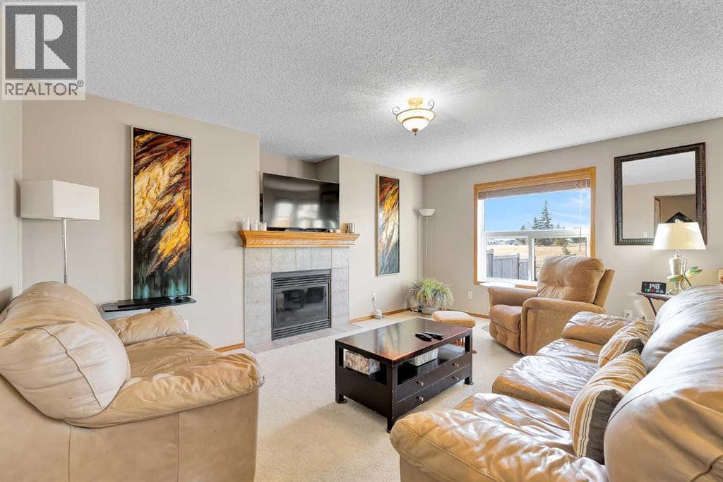 132 Saddletree Close NE photo 5