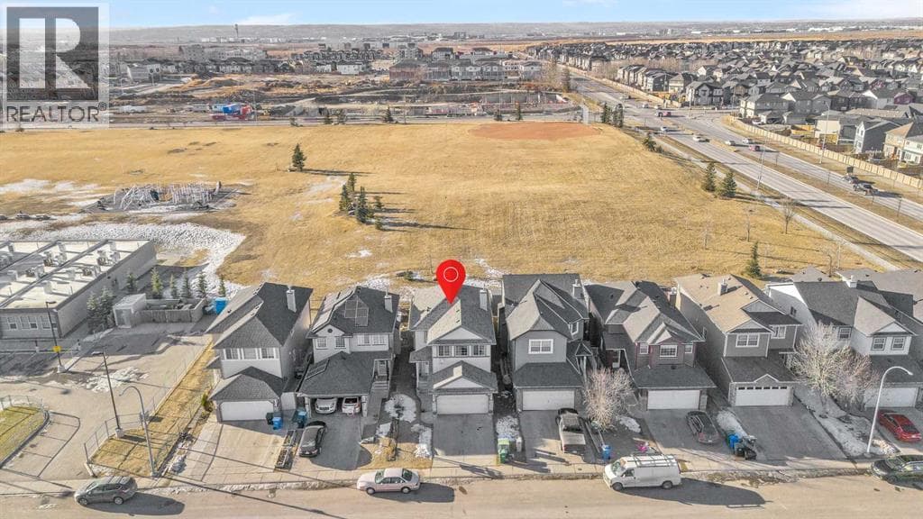3 bed 3 bath single family at 132 Saddletree Close NE — $659,000