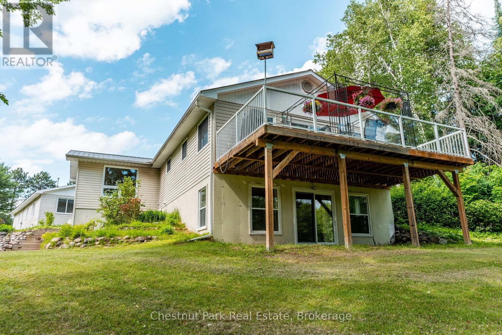 1054 GREEN LAKE ROAD photo 4