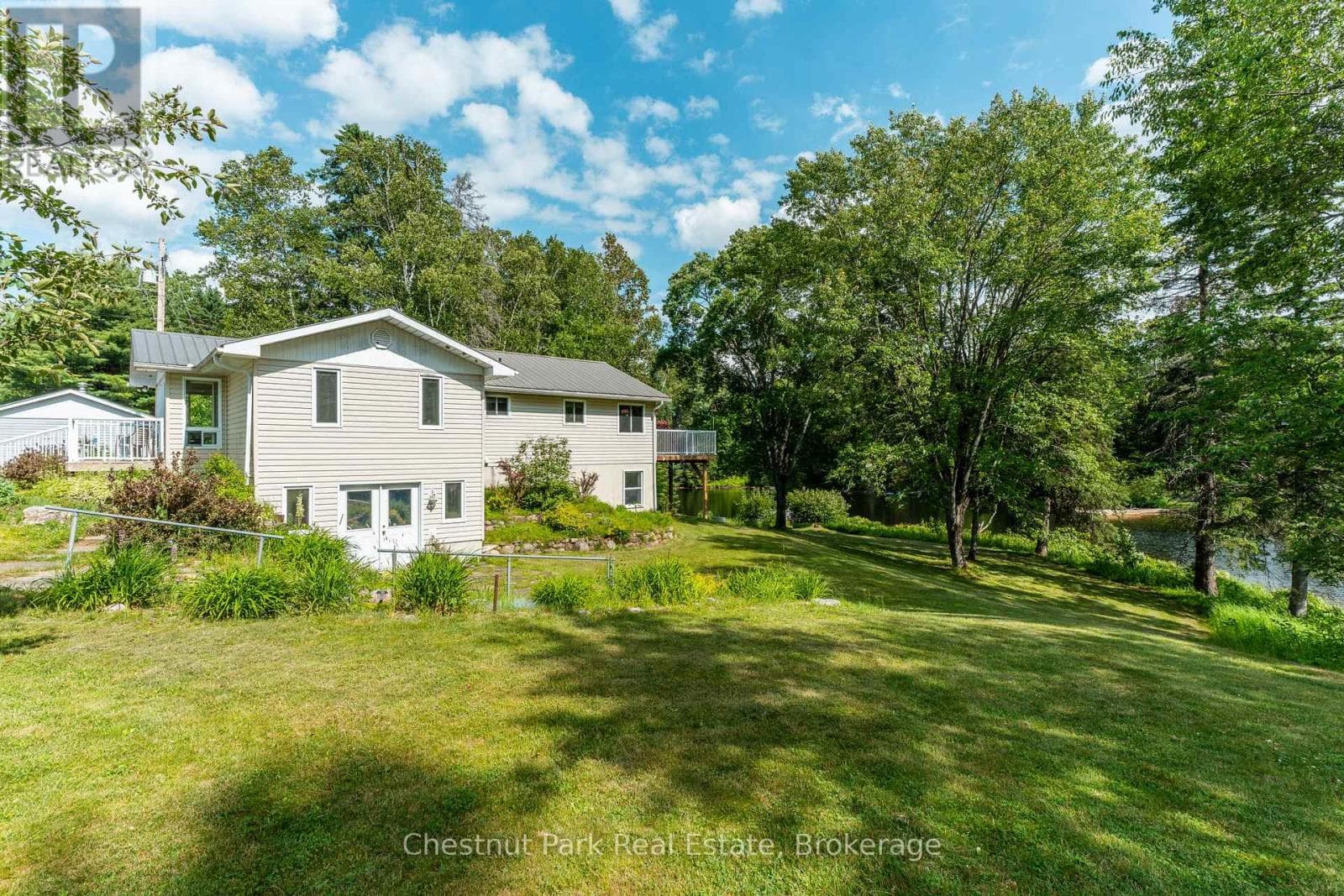 1054 GREEN LAKE ROAD photo 5