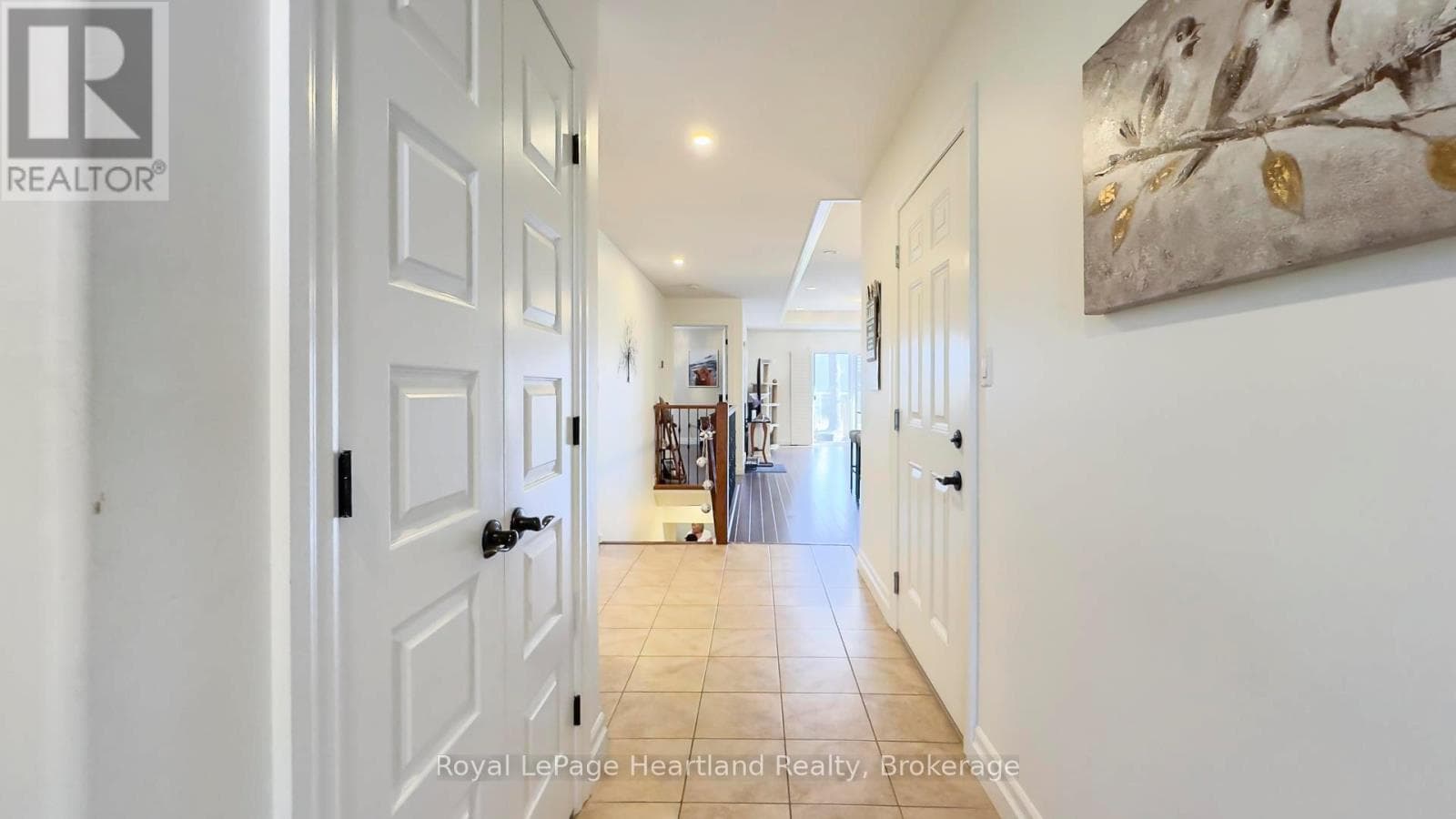 13 - 33 FAIRHAVEN LANE photo 5