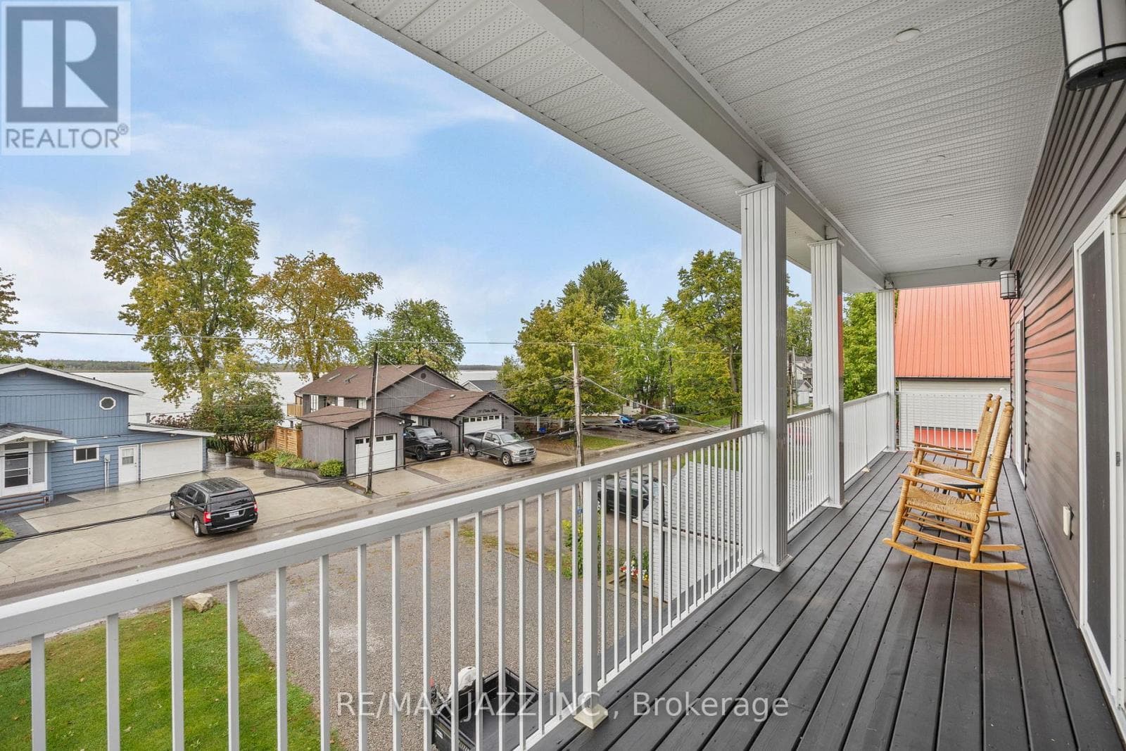 283 PLATTEN BOULEVARD photo 12