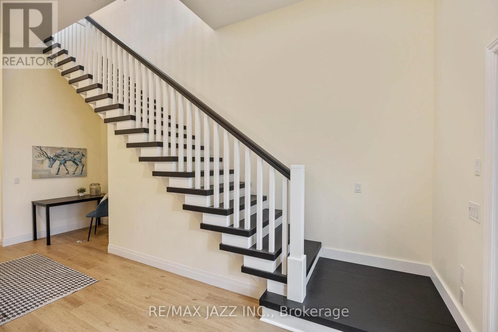 283 PLATTEN BOULEVARD photo 8