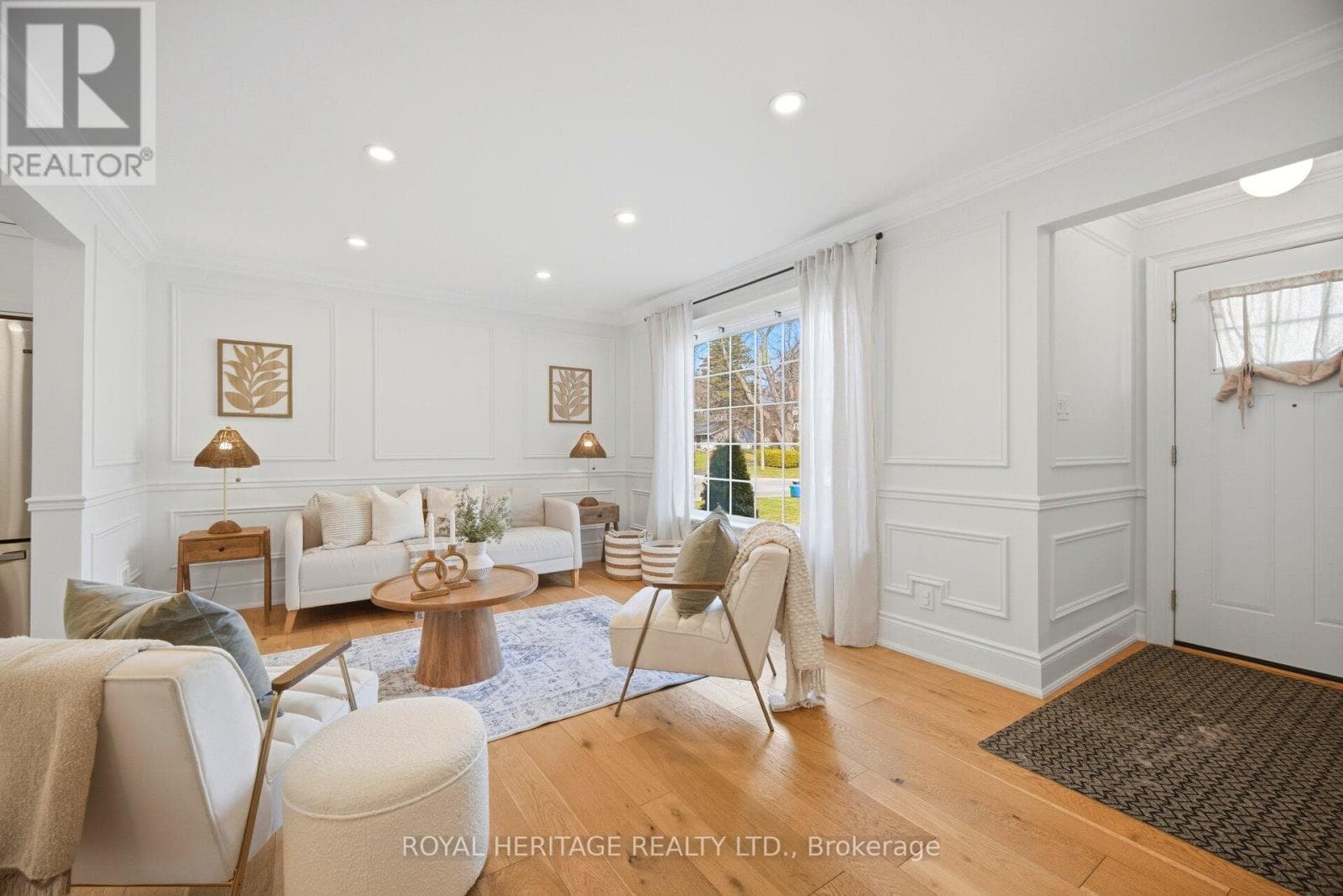 867 PARKLANE AVENUE photo 3