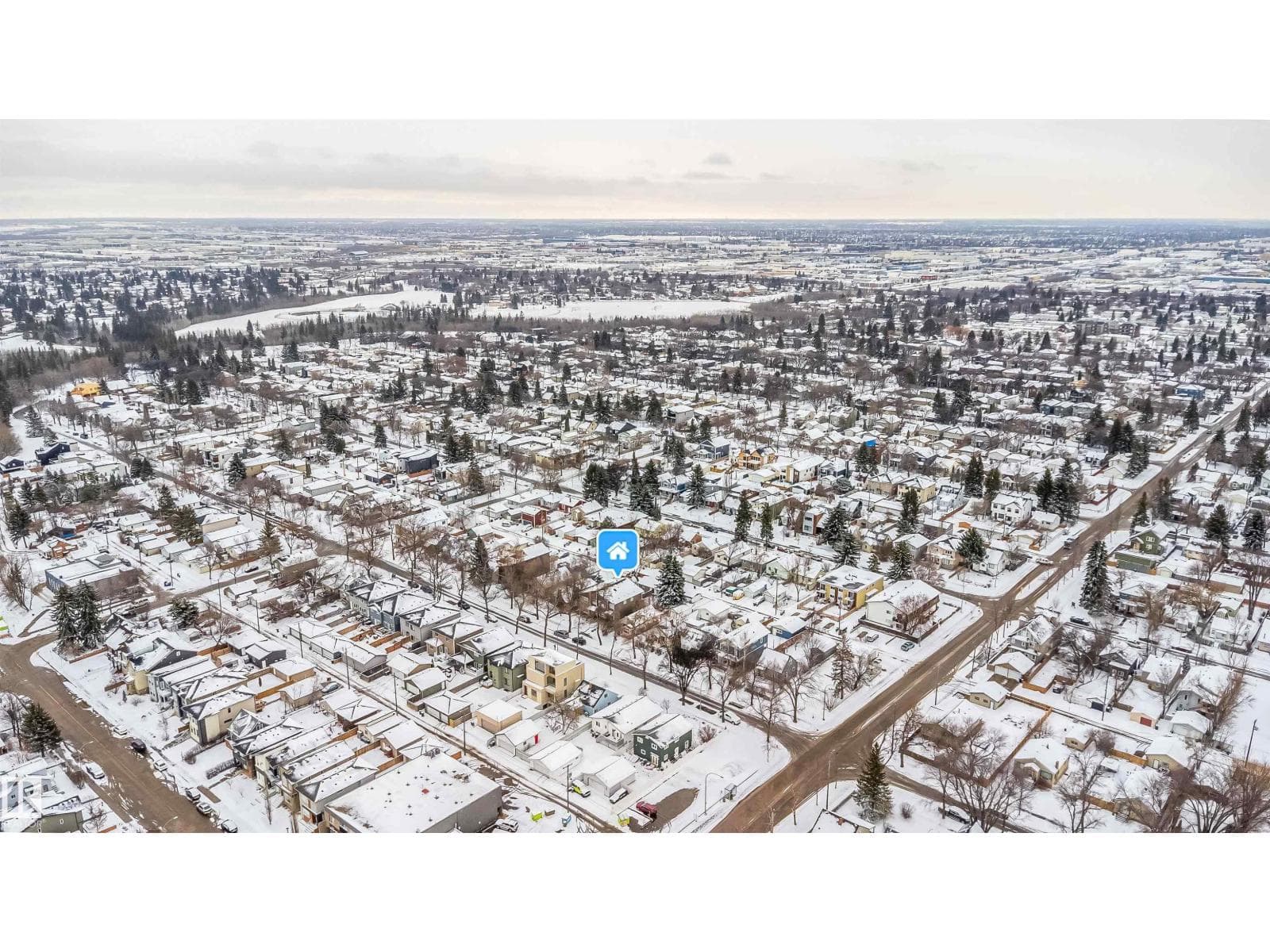 9527 75 AV NW photo 3
