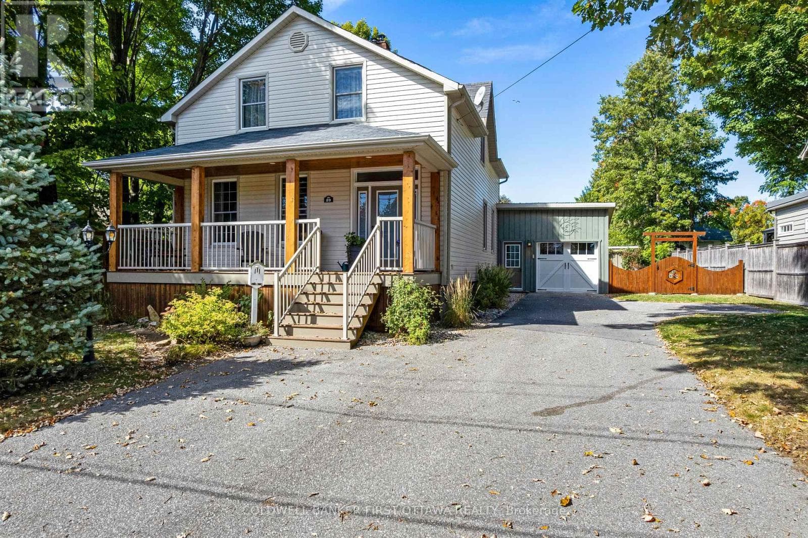 3 bed 2 bath single family at 29 LESLIE STREET — $764,900