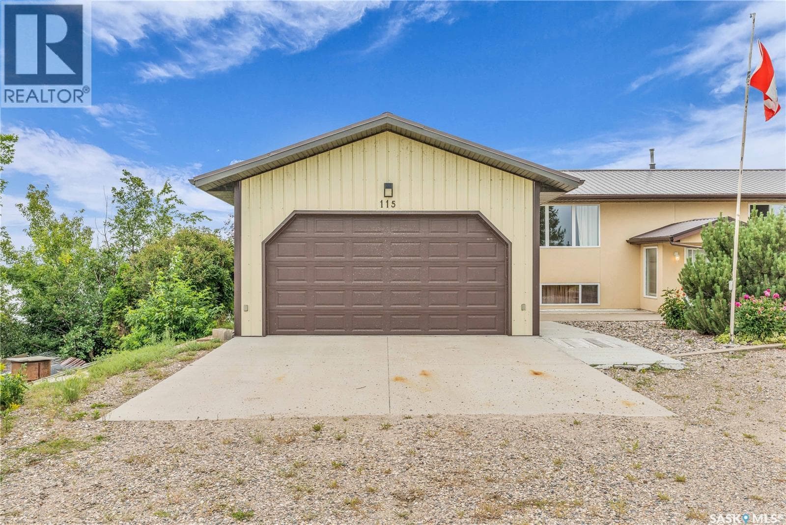 115 Boyer DRIVE — photo 2