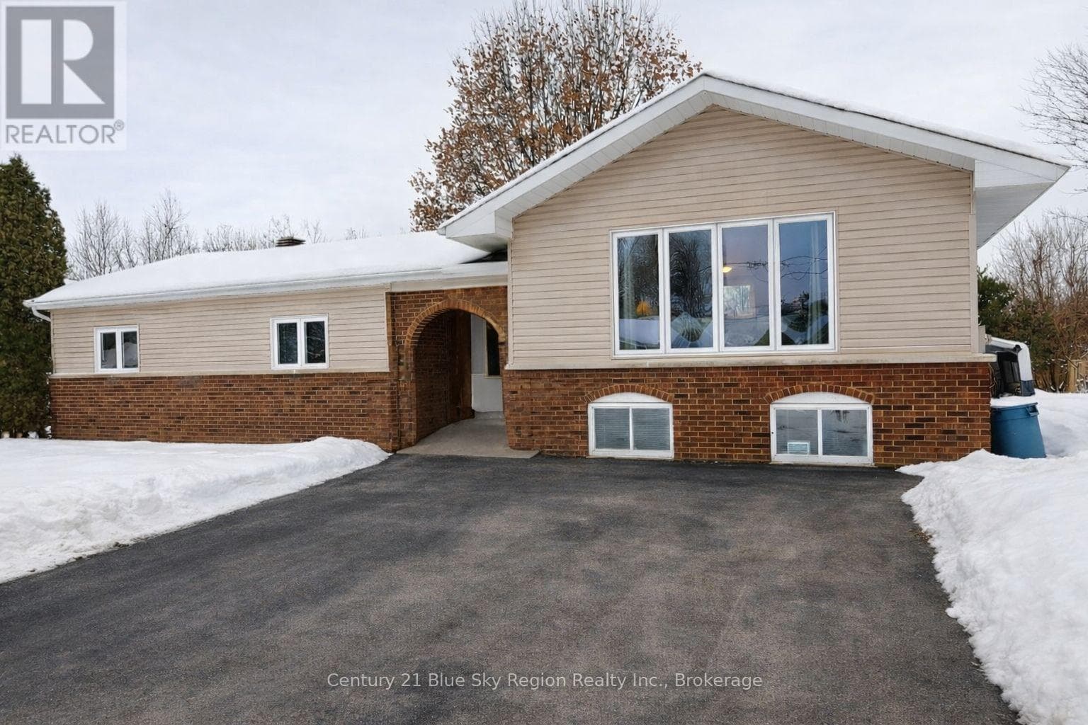 3 bed 2 bath single family at 36 NICHOLS STREET — $529,900