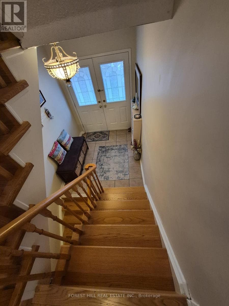 54 TIMBERVIEW DRIVE photo 2