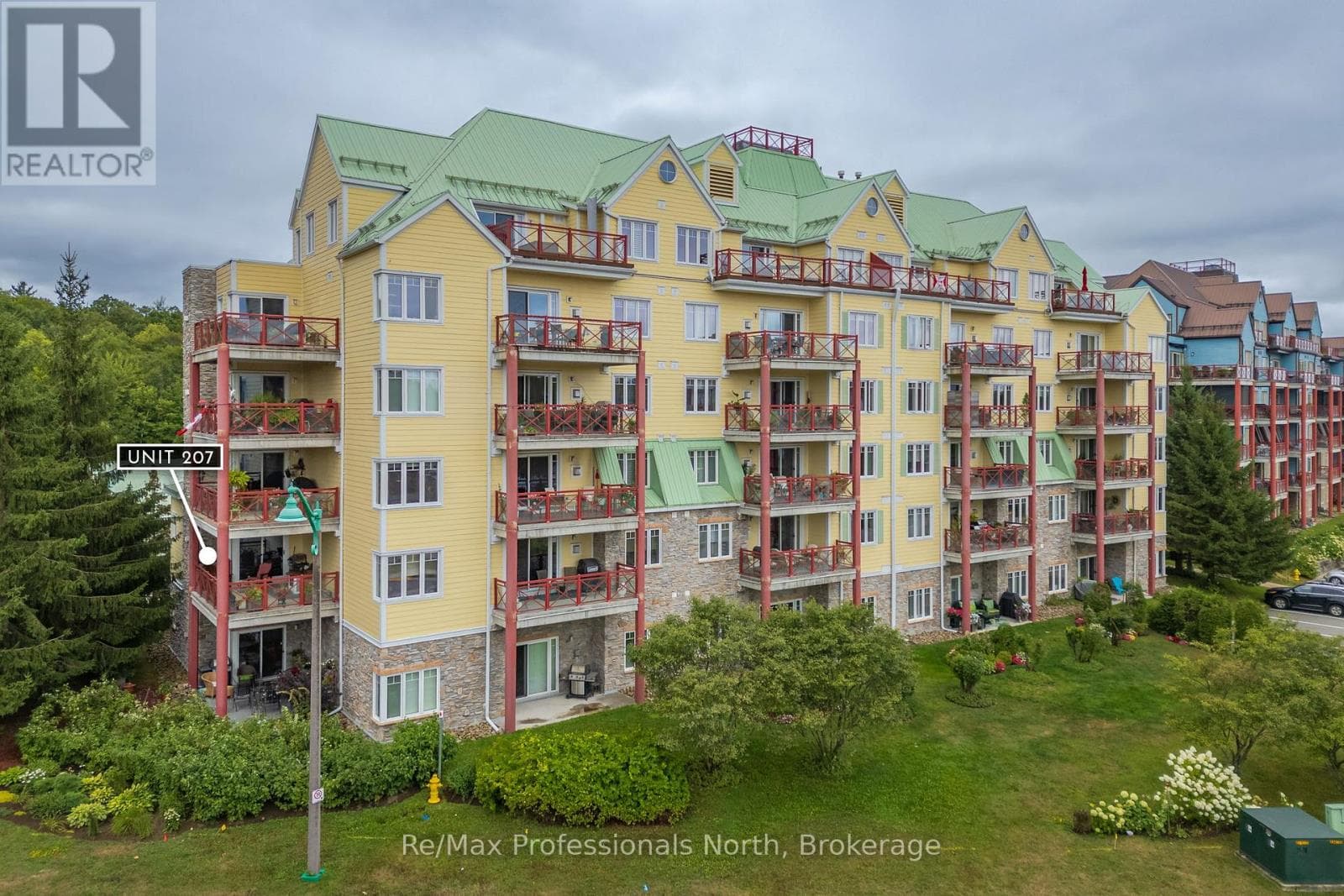 3 bed 2 bath single family at 207 - 110 STEAMSHIP BAY ROAD — $679,000