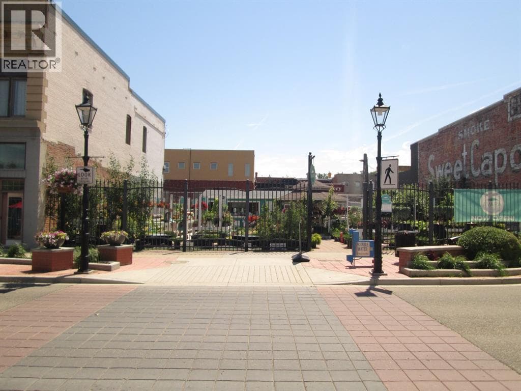 vacant land at 637-639 2 Street SE — $449,900