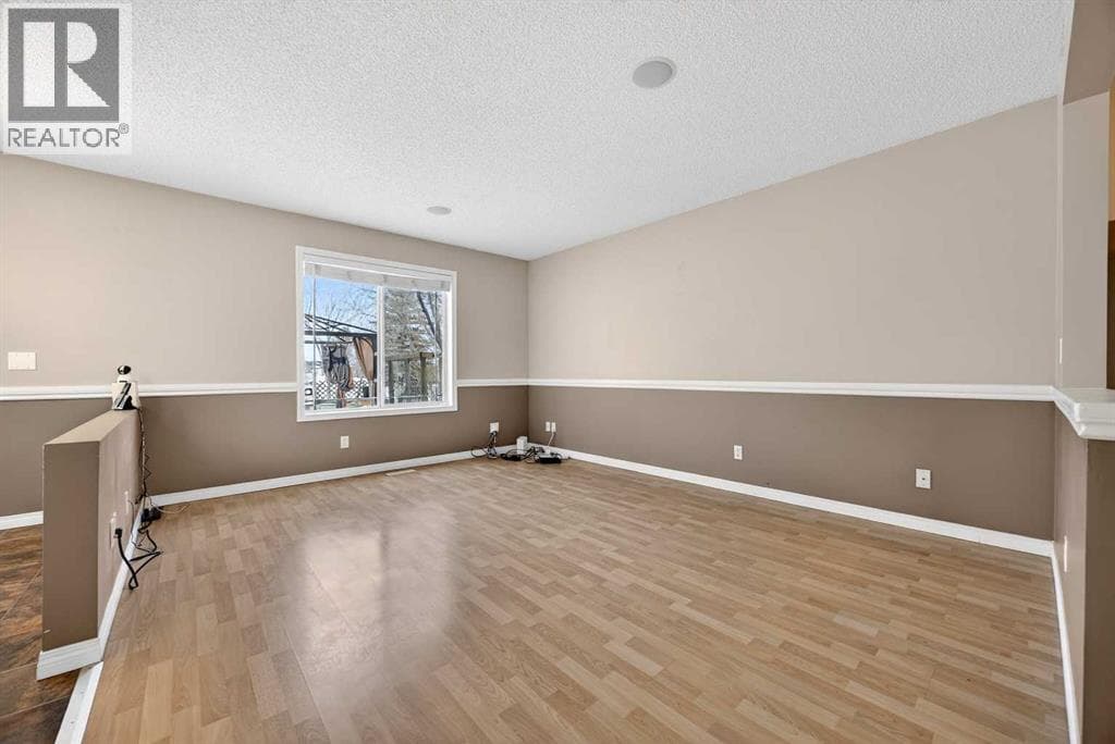 378 Panamount Drive NW photo 4