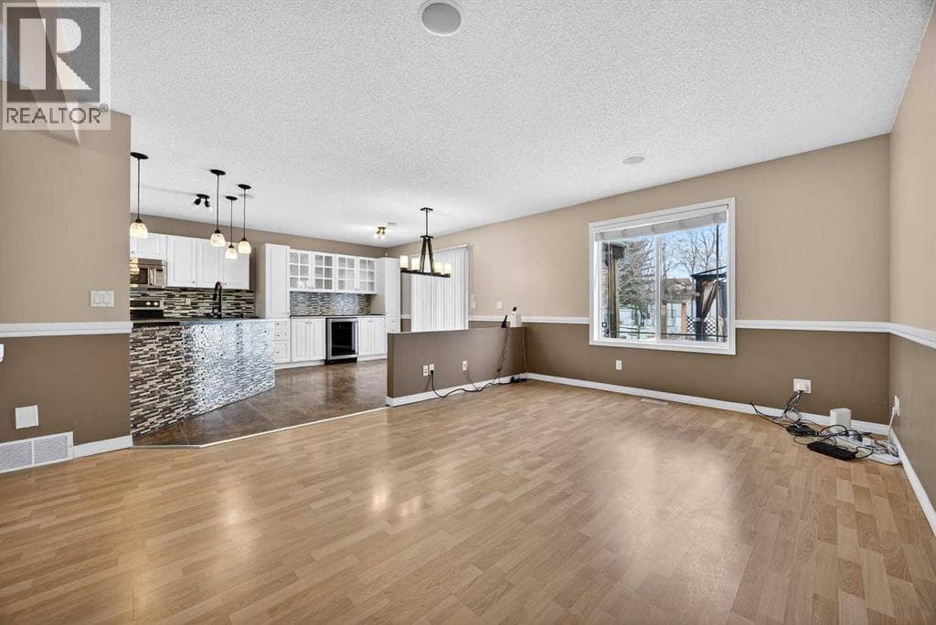 378 Panamount Drive NW photo 5