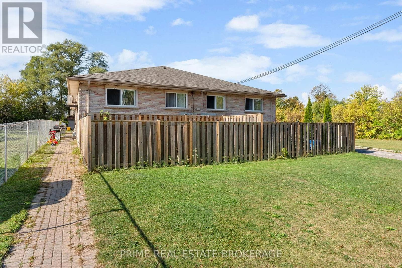 231 GREENWOOD AVENUE photo 2