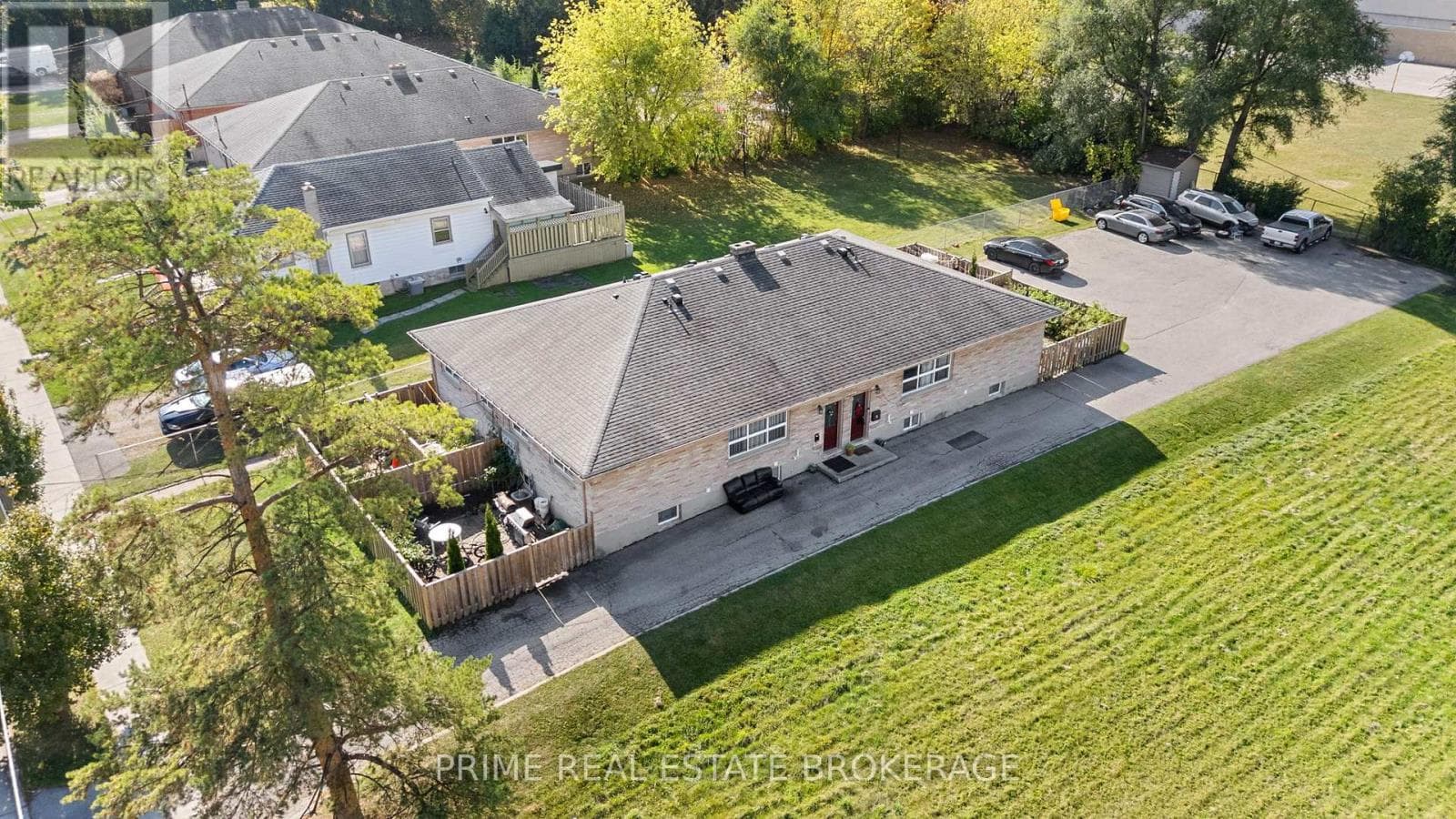 231 GREENWOOD AVENUE photo 3