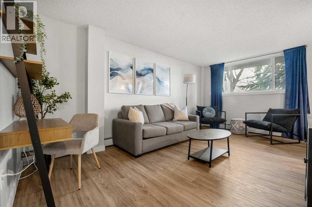 3 bed 1 bath single family at 101, 313 20 Avenue SW — $275,000