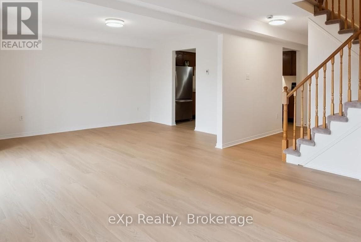 212 - 456 JANEFIELD AVENUE photo 2