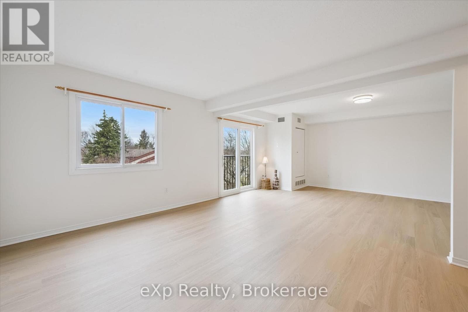 212 - 456 JANEFIELD AVENUE photo 5