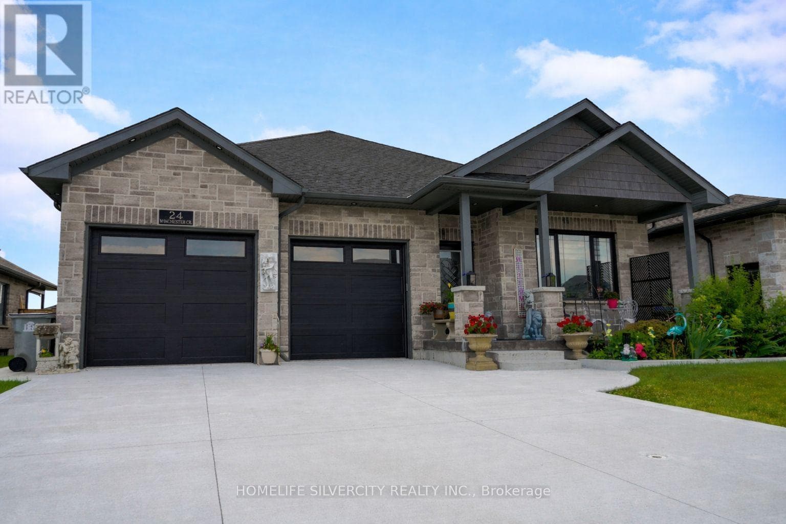 4 bed 3 bath single family at 24 WINCHESTER CRESCENT — $899,850