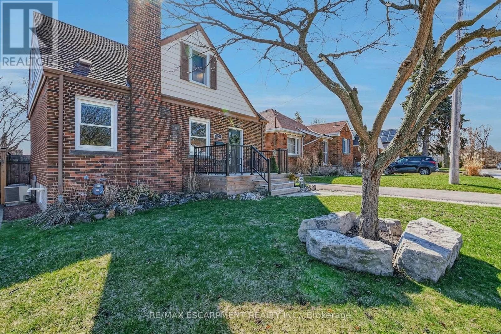 43 WOODBRIDGE ROAD photo 3