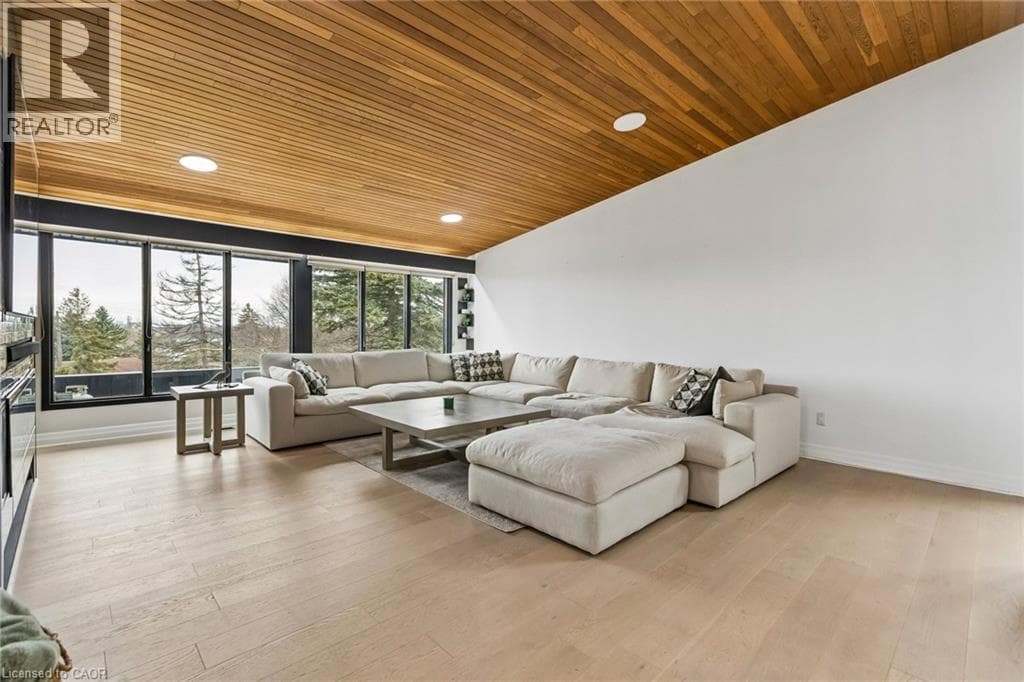3 CHICOPEE Terrace photo 5