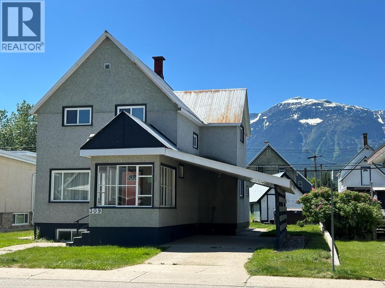4 bed 2 bath single family at 309 Third Street E — $1,025,000