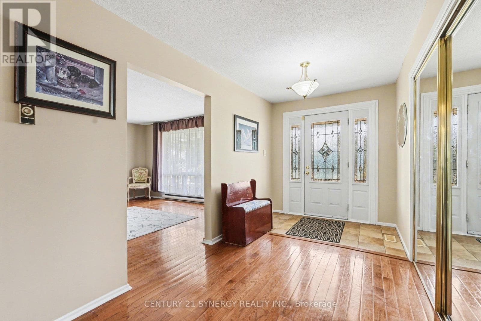 220 HIGHFIELD CRESCENT photo 5