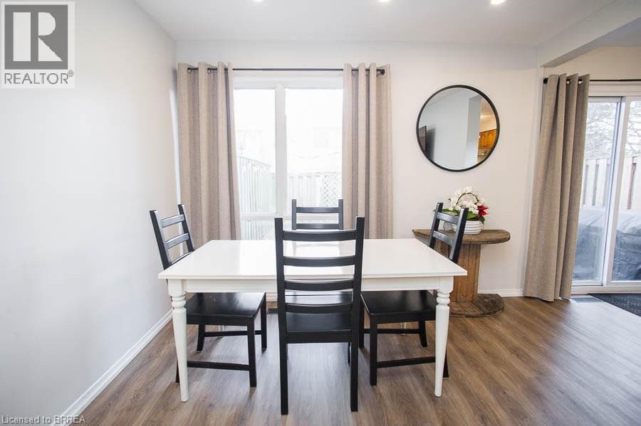 273 ELGIN Street Unit# 52 photo 5