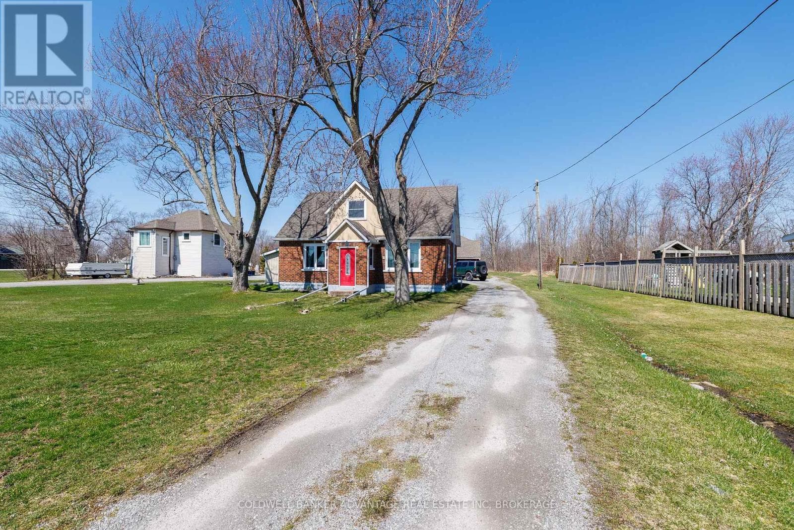 2592 3 HIGHWAY photo 2