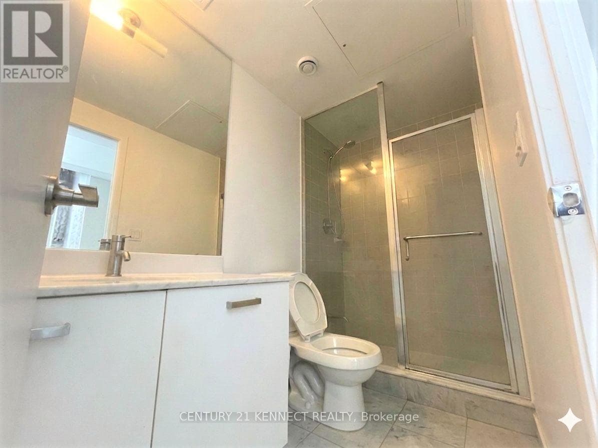 608 - 832 BAY STREET photo 5