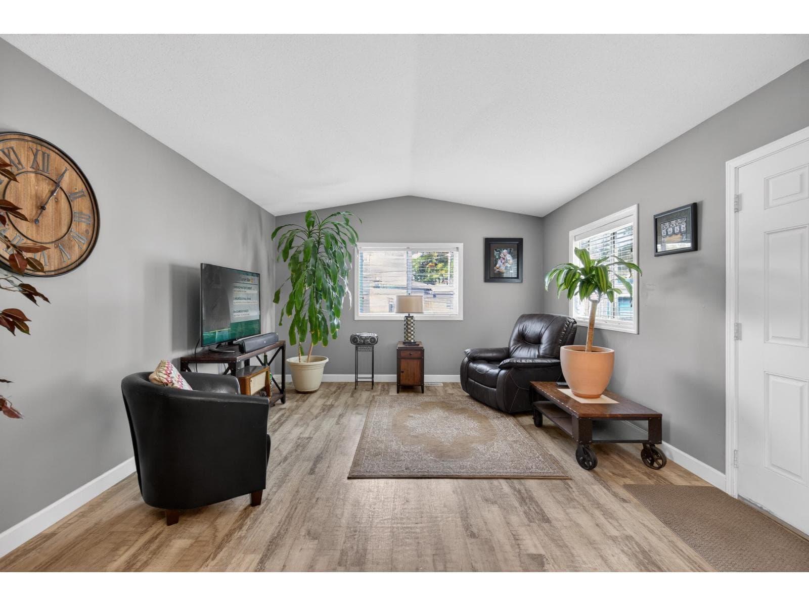17 24330 FRASER HIGHWAY photo 4