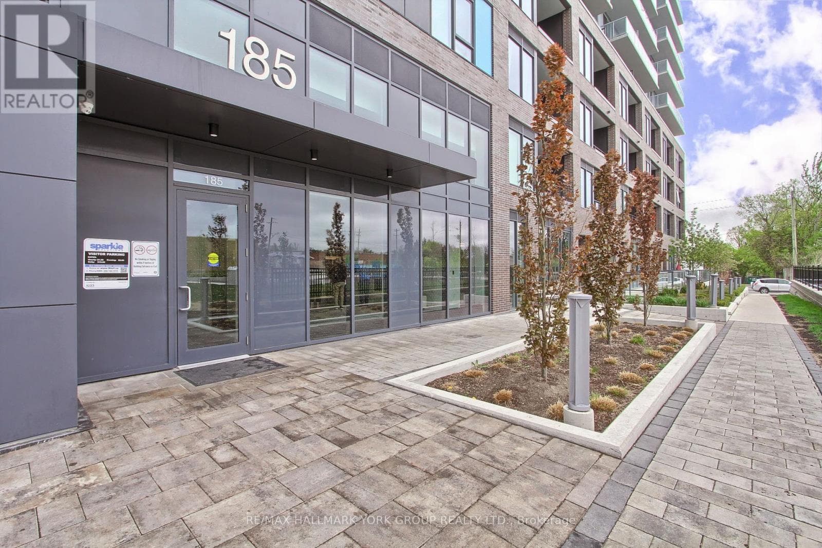 419 - 185 DEERFIELD ROAD photo 2